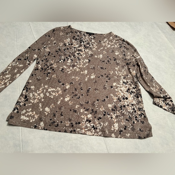 Mario Serrani Tops - Mario Serrani Taupe Floral Long Sleeve Top